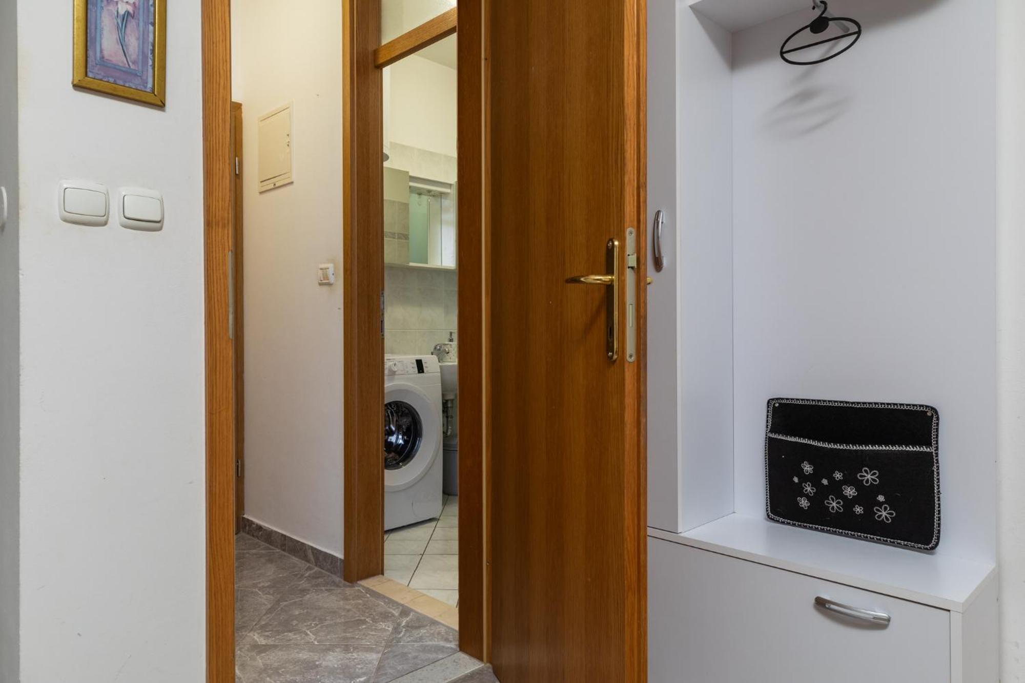Apartment Marijo Omiš Eksteriør bilde